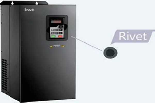 طراحی یکپارچه بدنه درایو GD200A اینوت | تحلیل اتصال پرچی، بهبود شیلدینگ، ارت مطمئن و کاهش نویز الکترومغناطیسی در پروژههای صنعتی.